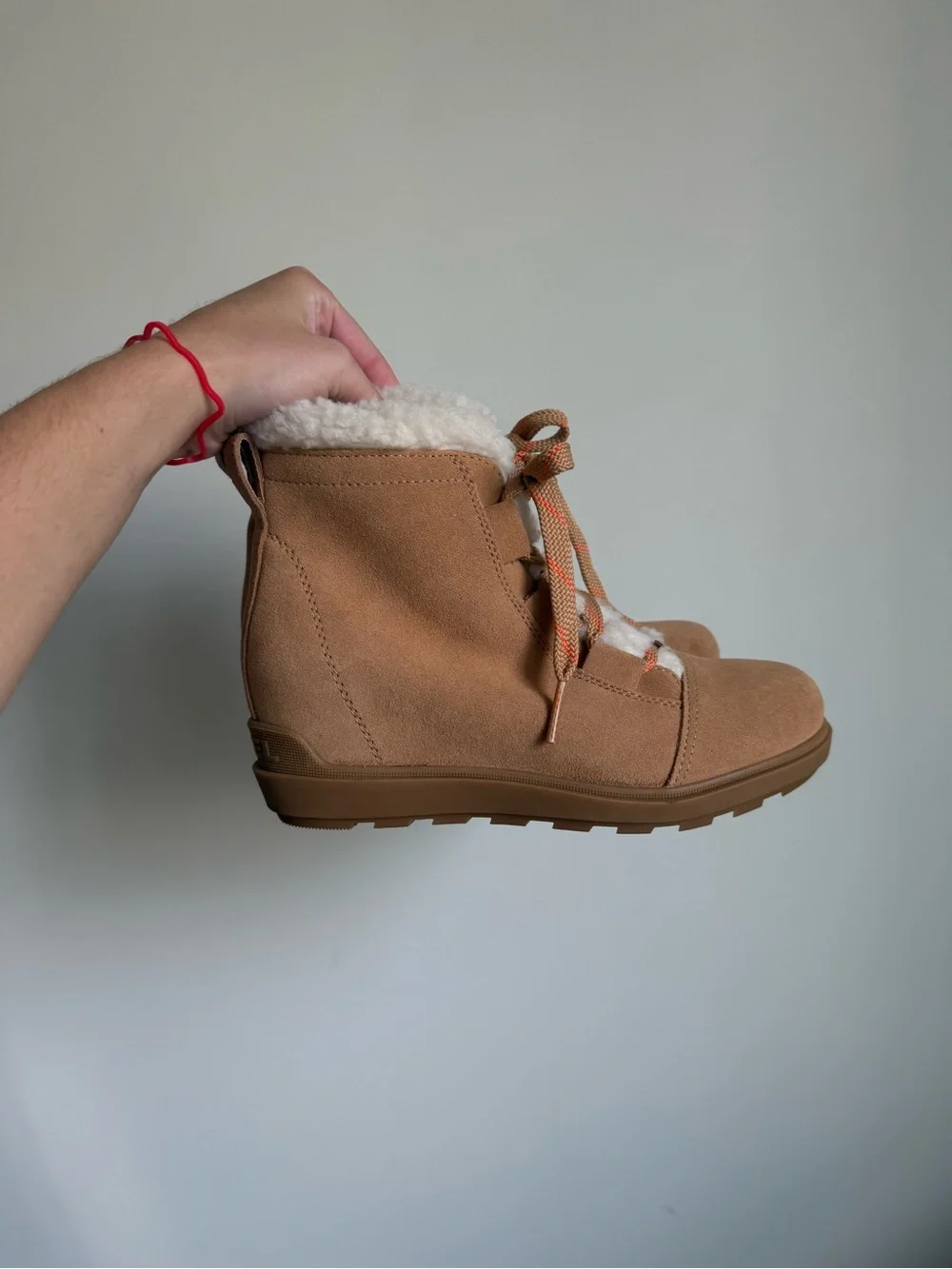Sorel Women's Tan Suede Lace-Up Shearling-Trim wedge Boot/sneaker
